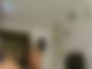 Live cam show with Karoolyna - Big Clit on AdultVida.com