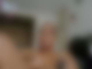 Live cam show with Karoolyna - Big Clit on Camsoda