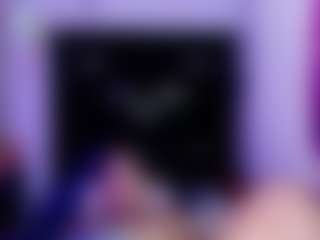 Live cam show with Karoolyna - Big Clit on xxxlivecams.org