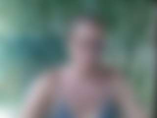 LadyHellene MILF webcam performer live streaming