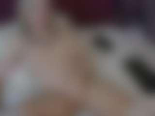 Live cam show with DesperateClit - Strapon on CamClone