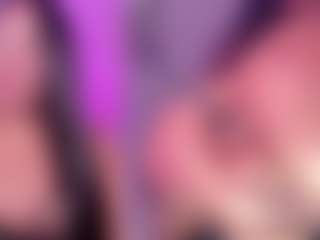 Live cam show with PurryBella - Average on CamwithHer