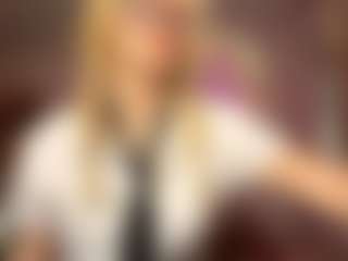 Live cam show with Melissa - Cono Afeitado on Milfs Live