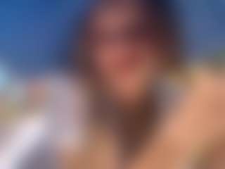 Live cam show with Melissa - Pretty on crypto-cams