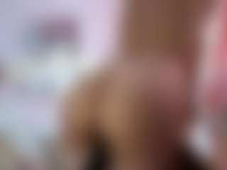 Live cam show with Melissa - Legs on livesuperchat.net