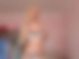 Live cam show with Melissa - Blondie on TastyBlacksLive