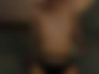 GeneviveGinanni's Live Sex Cam Show