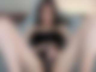 GeneviveGinanni's Live Sex Cam Show