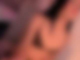 isabella-hot's Live Sex Cam Show