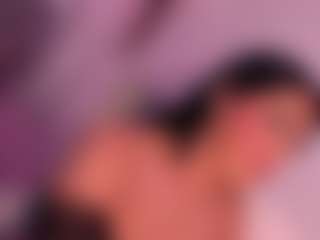 Live cam show with isabella-hot - Submissive on milfzrlive.com