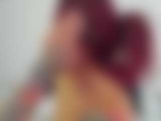 Live cam show with melanie-rouxs - Red Hair Squirt on xplaylive.com