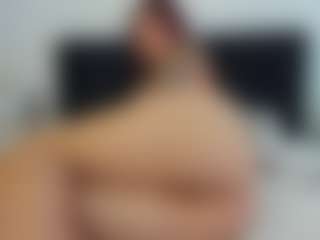 Live cam show with melanie-rouxs - Camel Toe on hrnylive.com