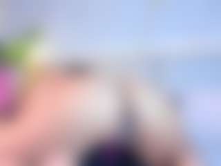 Live cam show with April Grey - Big Ass on camgirlchat.live