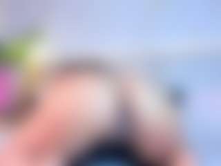 Live cam show with April Grey - Teen (18+) on MyBangCams
