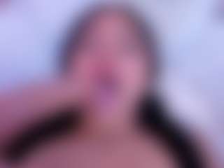 Live cam show with April Grey - Petite on Camsoda