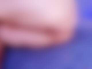 aurora-mr's Live Sex Cam Show