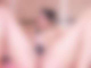 Live cam show with Chloe-Cortez - Blackcock on xDating