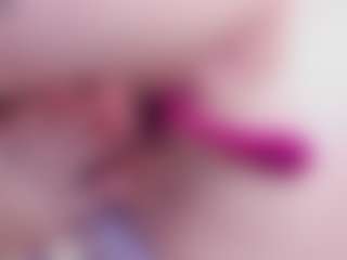 Live cam show with Chloe-Cortez - Anal on PervPlay.com