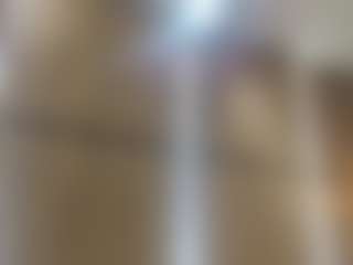 Live cam show with Chloe-Cortez - Blackcock on hrnylive.com