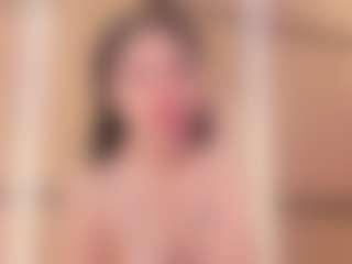 Live cam show with Chloe-Cortez - Full Nudity on luckytryst.com
