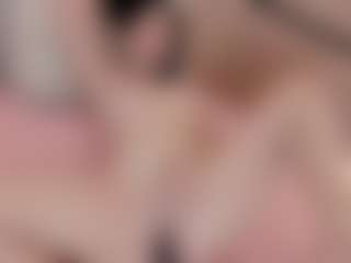 Live cam show with Chloe-Cortez - Blowjob on Soda Cam