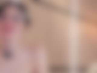 Live cam show with Chloe-Cortez - Blackcock on Camsoda