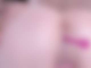 Live cam show with Chloe-Cortez - Cute on Camsoda