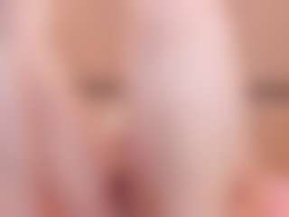 Live cam show with Chloe-Cortez - Blackcock on livesuperchat.net