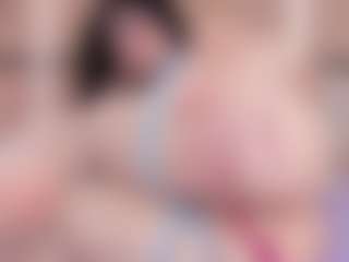 Live cam show with Chloe-Cortez - Fingering on Milfs Live