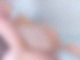 Live cam show with CandyHoney - Smoking on live18s.com