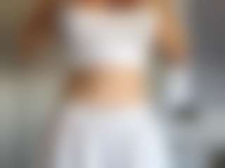 Live cam show with Lisa - Average on Camsoda