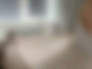 Live cam show with Lisa - Average on Dolls Live