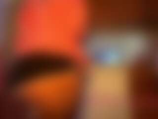 Live cam show with Sasha R - Queer on CamSodaAdn