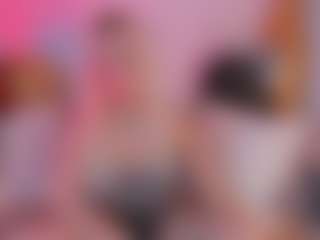 Live cam show with Miiaa-Roose - Moaning on milfzrlive.com