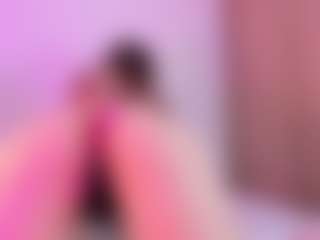 Live cam show with Miiaa-Roose - Moaning on Camsoda