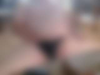 Live cam show with SamsSecrets - Pump on AdultVida.com