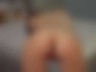 Live cam show with lunayung - Brown Hair Petite on Streamer API