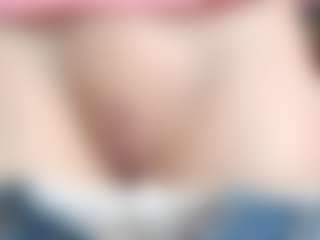NaughtyBlooms's Live Sex Cam Show