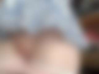NaughtyBlooms's Live Sex Cam Show