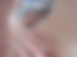 Live cam show with NaughtyBlooms - Sugarbaby on Camming Site