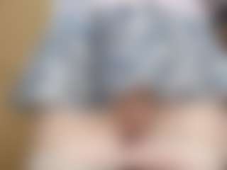 NaughtyBlooms's Live Sex Cam Show