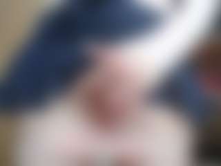 NaughtyBlooms's Live Sex Cam Show