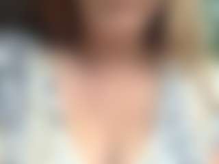 Live cam show with Lona P. - Cum Swallowing on MyBangCams