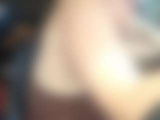 Lona Pounder's Live Sex Cam Show