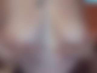 Lona Pounder's Live Sex Cam Show