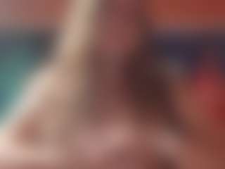 Lona Pounder's Live Sex Cam Show