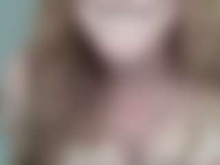Lona Pounder's Live Sex Cam Show