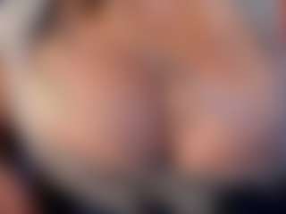 Dulcinea-2's Live Sex Cam Show