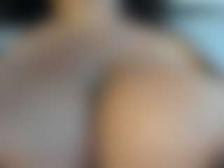 Live cam show with Dulcinea-2 - Striptease on Cam Slut