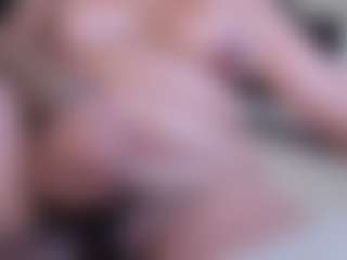 Dulcinea-2's Live Sex Cam Show